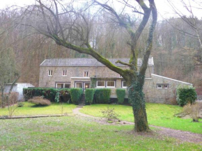 Family holiday home with beautiful garden beside the Ourthe and the RAVeL